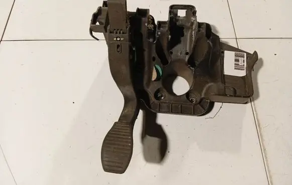 Fiat Punto (188) Clutch pedal 