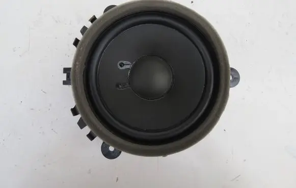 Volvo V70 Front door speaker 30657445 M5XUG 09W42