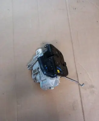 Seat Exeo (3R) Rear door lock