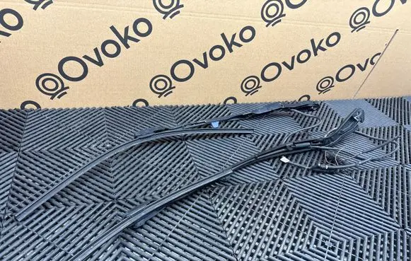 Alfa Romeo Stelvio Front wiper blade arm 74432