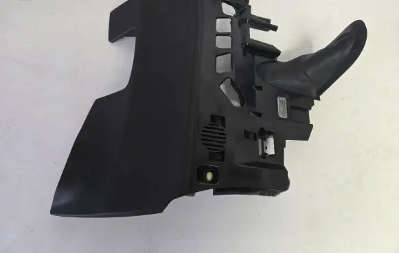 Dashboard lower bottom trim panel