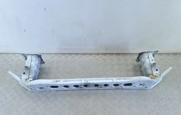 Ford Focus Front bumper cross member F0C172803