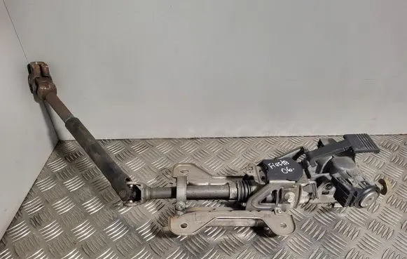 Ford Fiesta Steering wheel axle