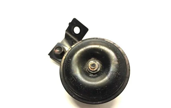 Nissan Leaf II (ZE1) Horn signal 004020