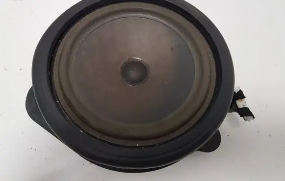 Audi A3 S3 8L Front door speaker 8P0035411