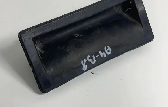 Tailgate opening switch