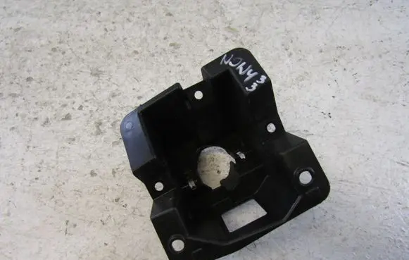 Skoda Octavia Mk3 (5E) Front bumper mounting bracket 5E0807596