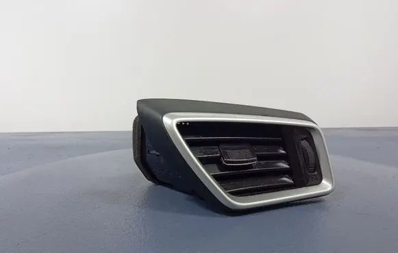 Nissan Qashqai Dashboard side air vent grill/cover trim 687604EA0A