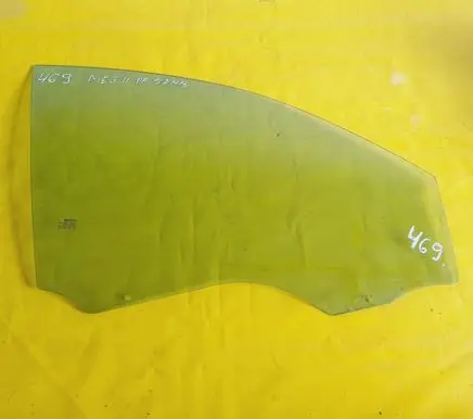 Renault Megane II Front door window glass four-door