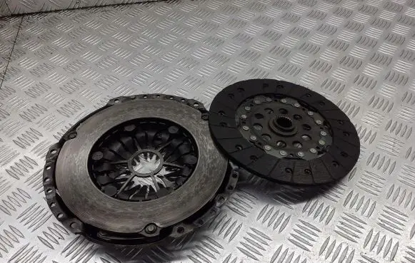 Opel Vectra C Pressure plate 0445110159