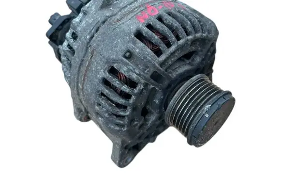 Nissan Qashqai Generator/alternator 0124525140