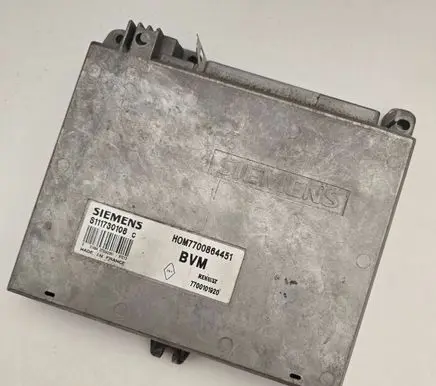 Renault Megane I Engine control unit/module 7700864451 S111730108C 7700101920