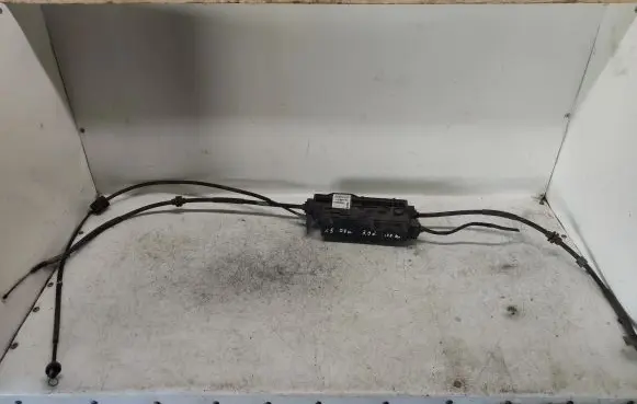 BMW X5 E70 Hand brake control module 13665010