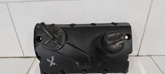 Volkswagen Transporter - Caravelle T5 Rocker cam cover 038103469AE