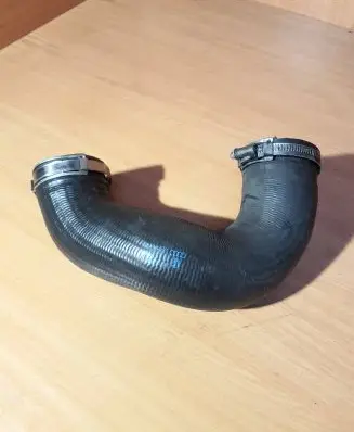 Audi Q7 4L Intercooler hose/pipe 7L6145972E