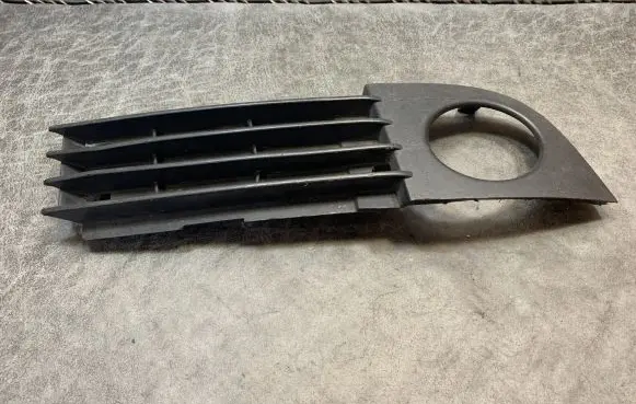 Audi A6 S6 C5 4B Front grill 4B0807682AA