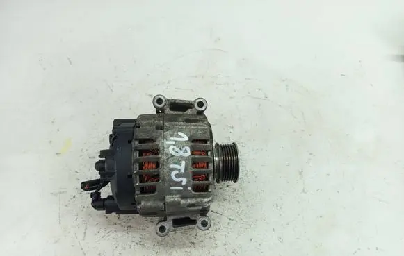 Volkswagen Golf VI Generator/alternator 06J903023C 2606237A 308014607