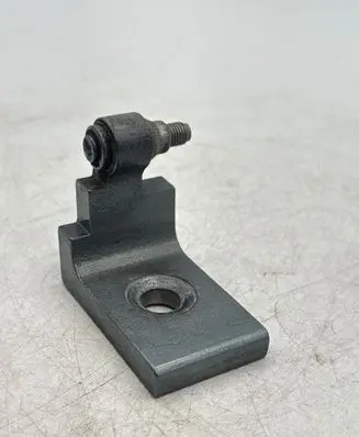 BMW X5 E70 Front door lower hinge 7068078