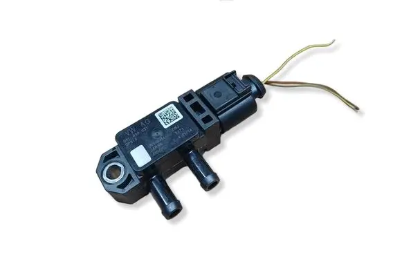 Volkswagen Golf VII Exhaust gas pressure sensor 04L906051