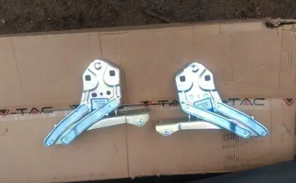 Volvo XC40 Engine bonnet/hood hinges 31356752