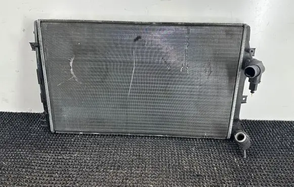 Volkswagen Golf VI Coolant radiator 1K0121253AB