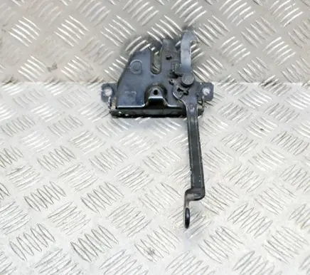 Engine bonnet/hood lock/catch