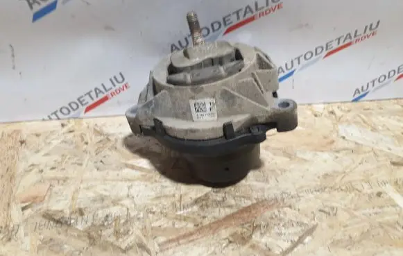 BMW X3 F25 Engine mount bracket 6785713