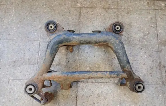 BMW 3 E46 Front axle beam 