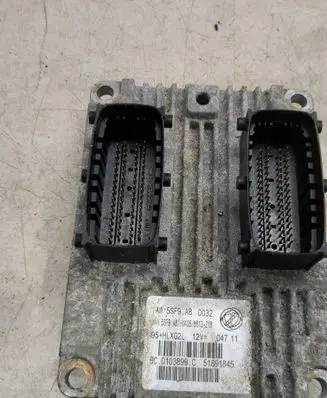 Fiat Punto (199) Engine control unit/module 51891845 0103899