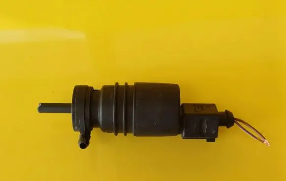 Mercedes-Benz Vaneo W414 Windscreen/windshield washer pump