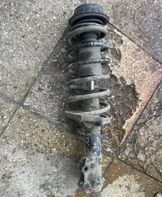 Volkswagen PASSAT B5 Front shock absorber/damper