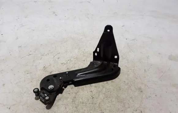 Chrysler Pacifica Sliding door lower roller guide/hinge 68185996AD