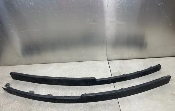 Opel Insignia A Front bumper lip 13264440 13264441