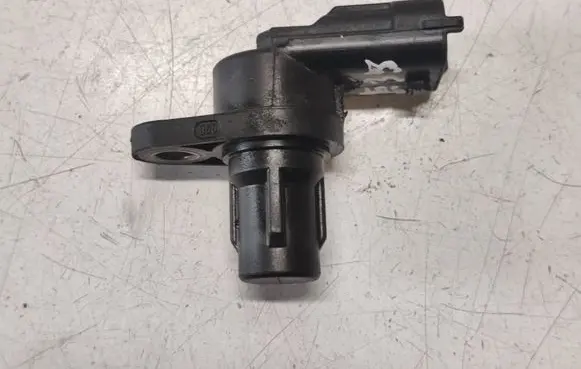 Volvo S60 Camshaft position sensor 8658726