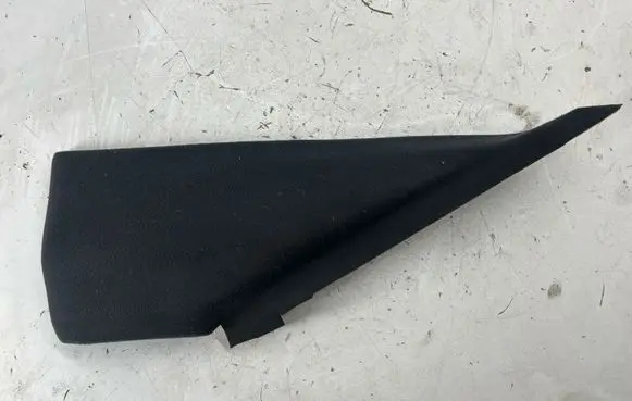 Maserati Ghibli (C) pillar trim 06700174030 M157403