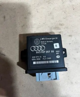 Audi A4 S4 B8 8K Light module LCM 8K5907357 00837914 00040008