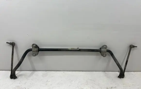 Mercedes-Benz C W204 Front anti-roll bar/sway bar A2043230665