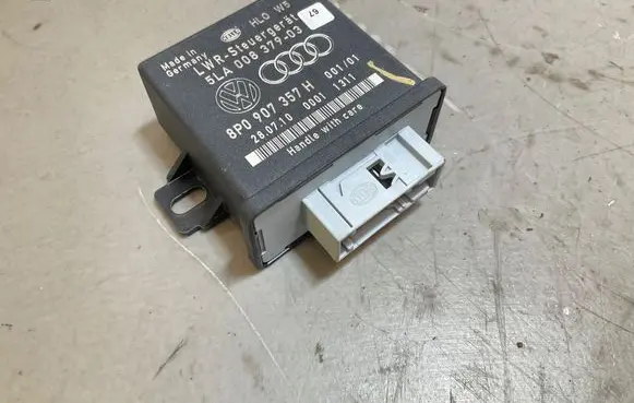Audi A6 S6 C6 4F Light module LCM 5LA00837903 00011311 8P0907357H