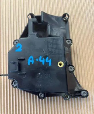 Cupra Leon Oil breather separator 04E103464BH