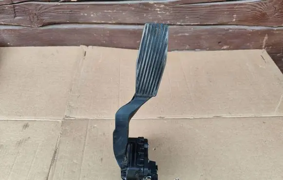 Opel Zafira A Accelerator throttle pedal 9202341 6PV00811400