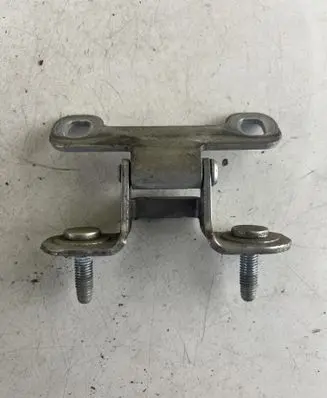 Dodge Nitro Tailgate/trunk/boot hinge 858AA2657