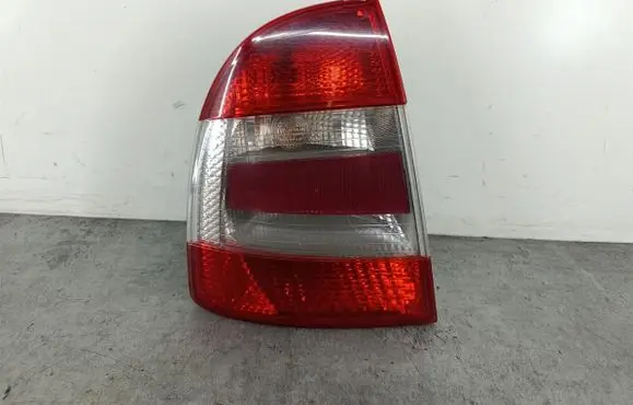 Skoda Superb B5 (3U) Rear/tail lights