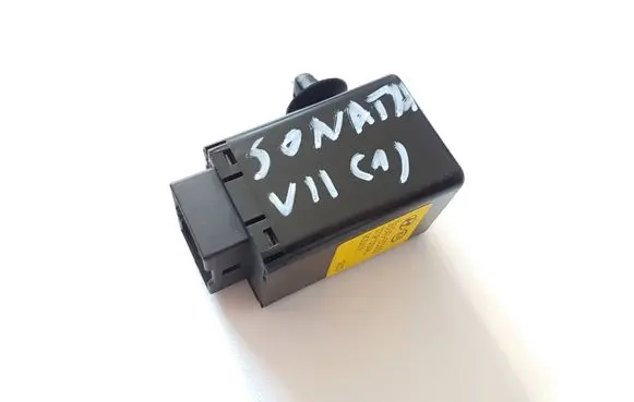 Hyundai Sonata Hazard warning light relay 952403S300
