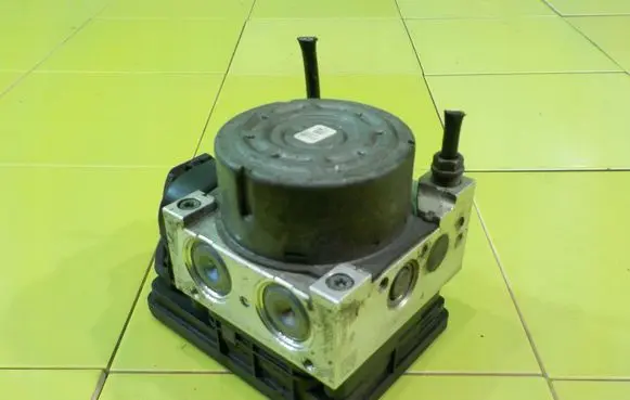 Skoda Octavia Mk3 (5E) ABS Pump 3Q0907379T