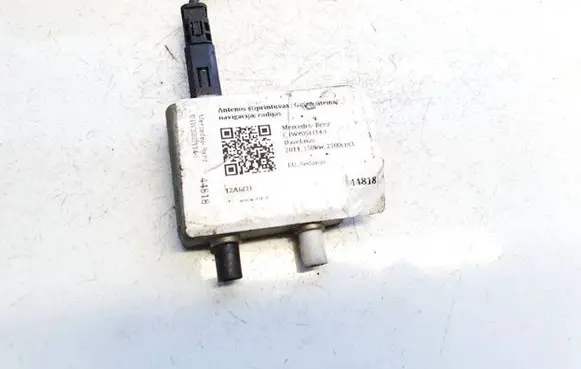 Mercedes-Benz C W204 Antenna control unit A4638203789 047621A