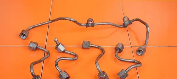 Mercedes-Benz B W246 W242 Fuel injector supply line/pipe 651901