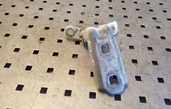 Chevrolet Orlando Front door upper hinge P12094