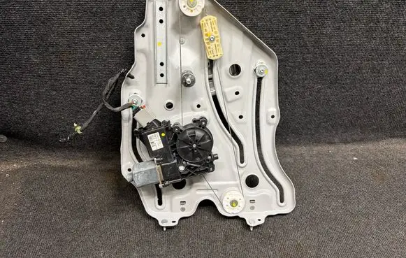 Chevrolet Camaro Rear door window regulator with motor 84027560 2016040