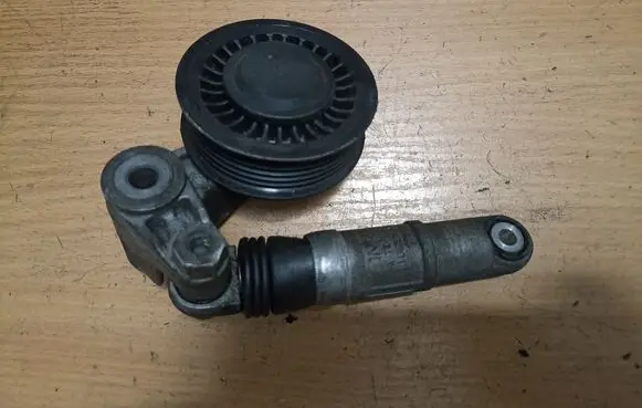 Volkswagen Crafter Alternator belt tensioner F5684550500