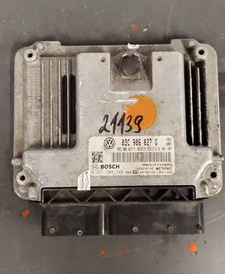 Volkswagen Golf VI Engine control unit/module 03c906027g 0261s04348